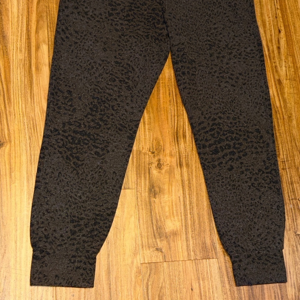 Sundry women’s 3 large 12 joggers pants lounge Athleisure Charcoal leopard print - Picture 3 of 9